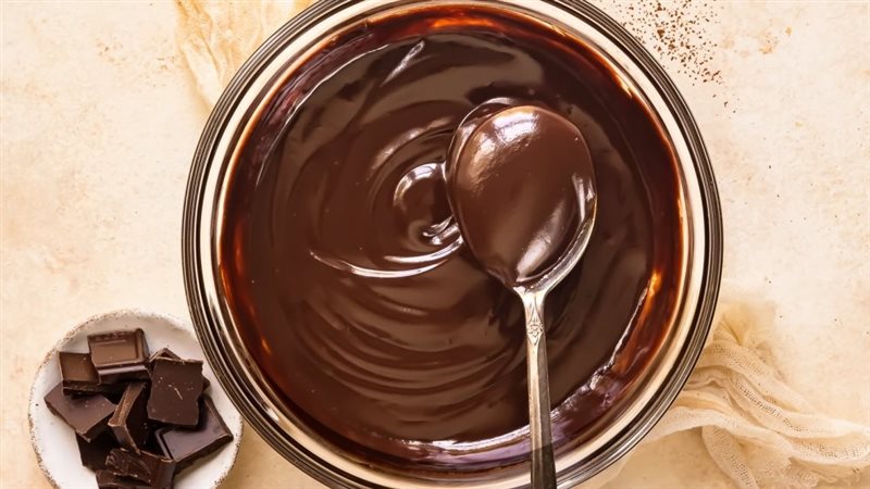 خطوات عمل صوص الشوكولاتة