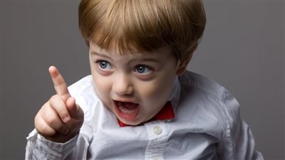 أسباب مرحلة الضرب والصفع عند الأطفال في عامهم الأول 