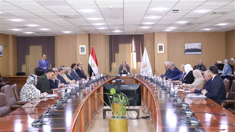 اجتماع بجامعة المنصورة،