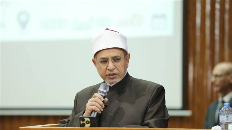 الدكتور سلامة داود،