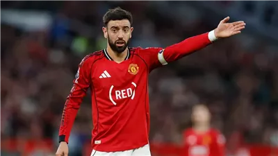 برونو فرنانديز يحصد جائزة لاعب العام في إنجلترا