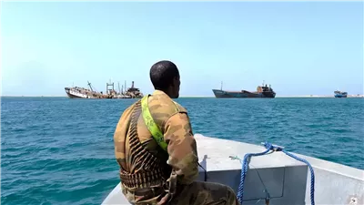البحرية الأوروبية: حادثتا قرصنة تستهدفان ناقلة نفط وسفينة تجارية قبالة سواحل شمال الصومال