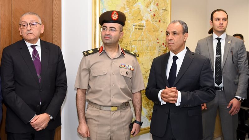 عبد العاطى يفتتح