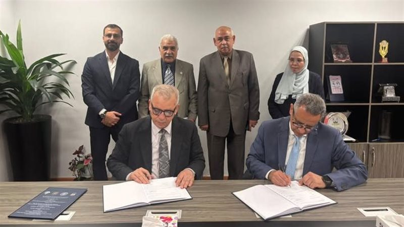توقيع عقد تنفيذ مشروع