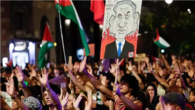 20 عاما من مبادرات كسر الحصار الإسرائيلي على قطاع غزة.. أسطول الصمود العالمي يقترب من اليونان.. والنشطاء: “نحن نبحر والعالم صامت”
