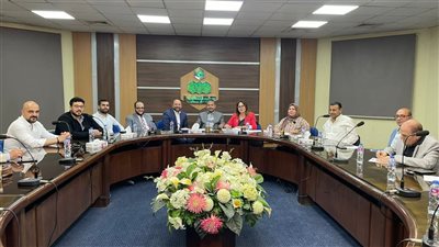 مستثمرو العاشر يناقشون أزمة المقنن المائي والغش التجاري وندرة العمالة المدربة