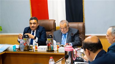مجلس أمناء دمياط الجديدة يبحث تطوير المنطقة الصناعية ودعم ذوي الهمم