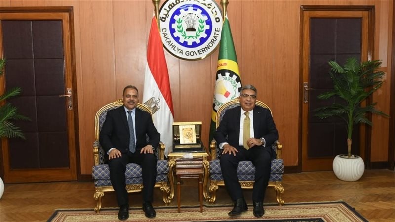 محافظ الدقهلية ومحافظ