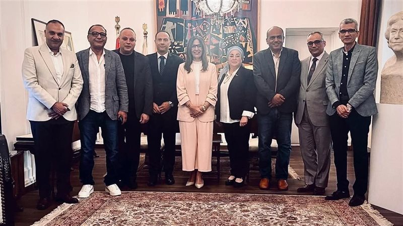 اجتماع وزيرة الثقافة