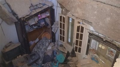  إصابة 11 شخصا في انهيار سقف عقار في حي محرم بك بالإسكندرية 