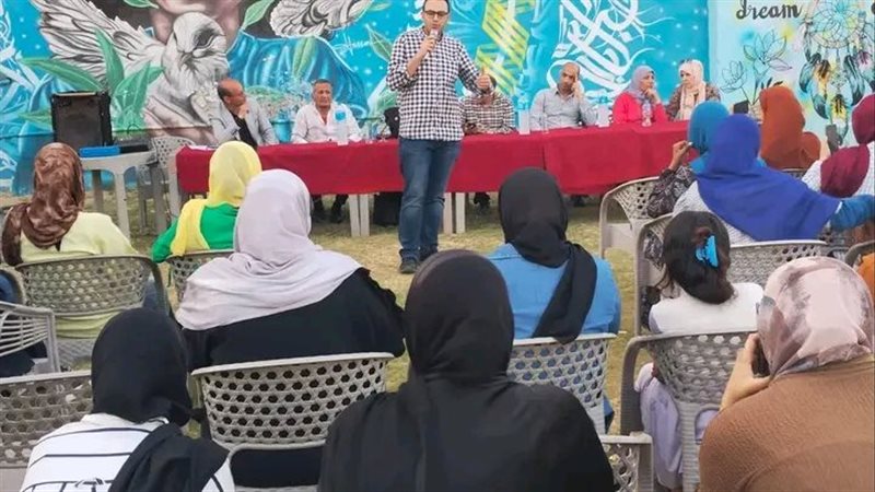 جانب من فاعليات الندوة،