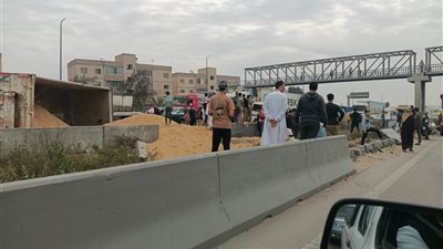 أسماء مصابي حادث انقلاب مقطورة على صحراوي الإسكندرية 