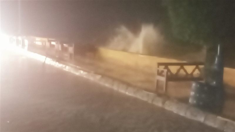 آثار العاصفة الترابية