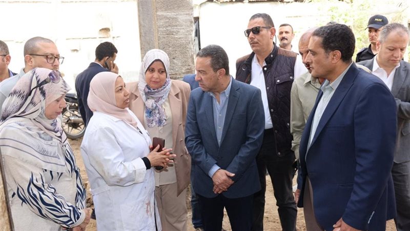 محافظ المنوفية خلال