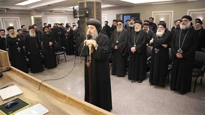 الأنبا فيلوباتير يترأس اجتماع كهنة أبو قرقاص لمناقشة ترتيبات الخدمة