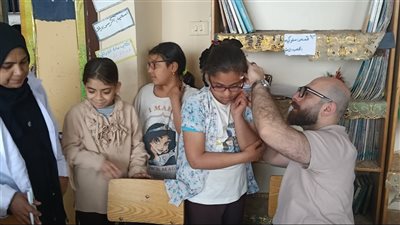 الكشف الطبي على 443 طالبا خلال قافلة متخصصة بجامعة بنها 