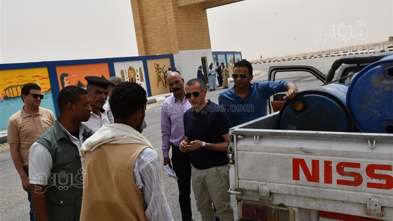 محافظ أسوان يضبط