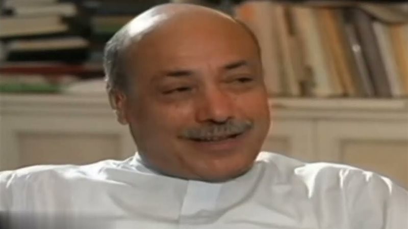 الكاتب الصحفى محمود