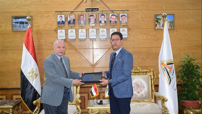 جامعة بنها، فيتو