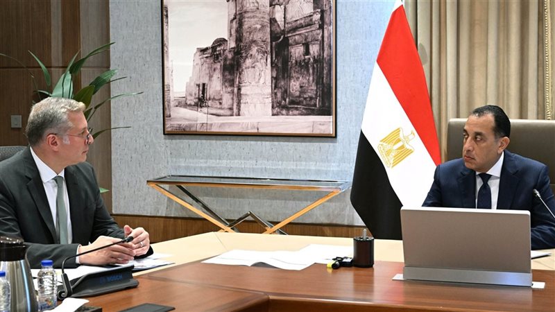 رئيس الوزراء ووزير