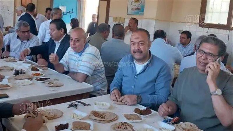 مائدة إفطار بمدرسة