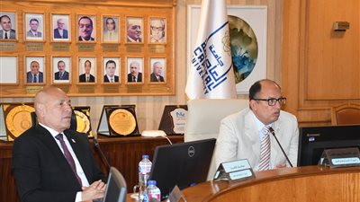 رئيس جامعة العاصمة: تنظيم احتفاليات كبرى بمشاركة كليات الفنون والموسيقى خطوة مهمة نحو تنشيط الحركة السياحية