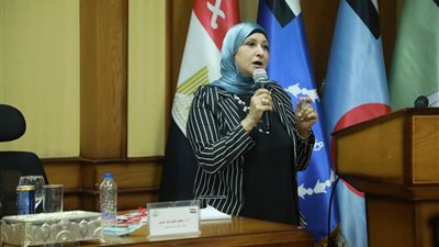 نقيب التمريض تدعو لتوحيد معايير تقييم الأداء داخل القطاع الصحي