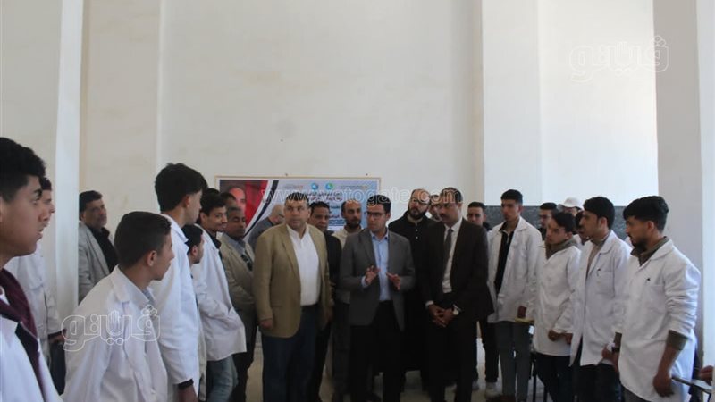 نائب المحافظ يحضر