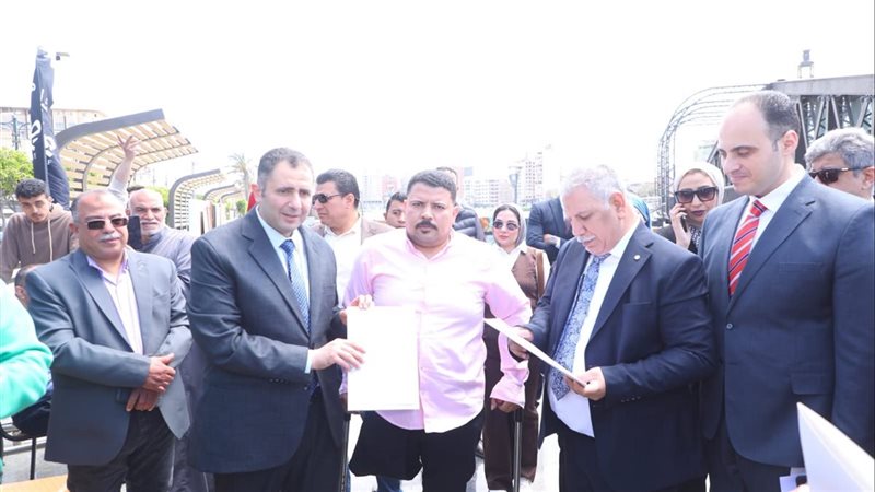 محافظ مياط يكرم ابطال