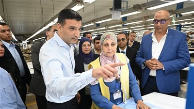 خالد هاشم: الملابس الجاهزة صناعة استراتيجية نستهدف النهوض بها لزيادة التصدير 
