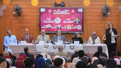 رئيس جامعة كفر الشيخ: الأنشطة الطلابية المعمل الحقيقي لاكتشاف القيادات الشابة (صور)
