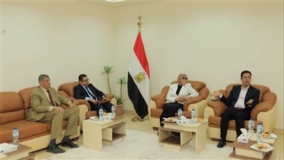 رئيس جامعة بنها يستقبل فريق لجنة قطاع الدراسات الصيدلية بالأعلى للجامعات