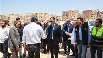 إحالة متغيبين للتحقيق وتوجيهات بتوفير نواقص الأدوية خلال جولة نائب وزير الصحة بالفيوم 