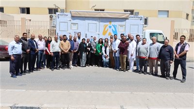 وزير الصناعة: دعم المبادرات الهادفة إلى تحسين جودة الحياة للعاملين بالقطاع 