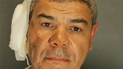 بعد الضغط عليه باحتجاز أسرته، مواطن مصري يقر بإلقاء زجاجات حارقة على تجمع مؤيد لإسرائيل بأمريكا