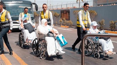 مصر للطيران تنظم اليوم 13 رحلة لنقل حجاج 7 محافظات إلى الأراضي المقدسة 