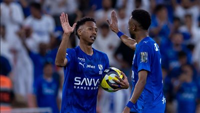 الهلال يفوز على نيوم بثنائية نظيفة في الدوري السعودي 