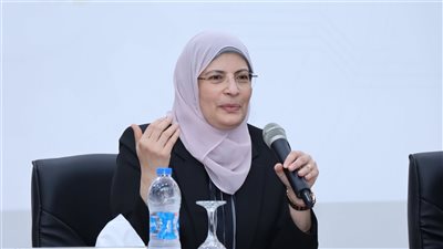 رئيس هيئة التنمية الصناعية تعقد لقاءً موسعًا مع ممثلي اتحاد الصناعات