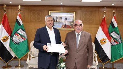 قضايا الدولة تسلم جوائز خدمة الدعوة والوقف الخيري للفائزين
