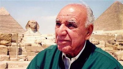 صلاح أبو سيف، الأب الروحي للسينما الواقعية الذي روى سيرته ومعاناته دون أن يكتبها