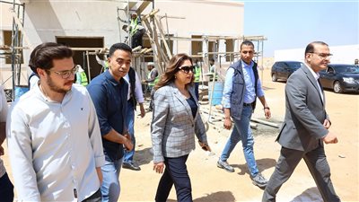وزيرة التنمية المحلية تتفقد مشروع وحدة احتجاز المضبوطات ومركبات التكهين بالخانكة في القليوبية