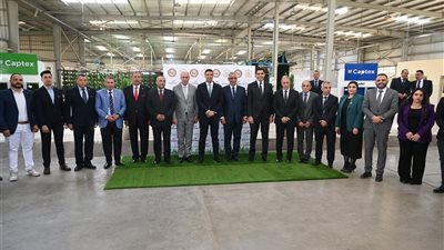 وزير الصناعة: نولي اهتمامًا بالغًا بالصناعات الرياضية المتخصصة 