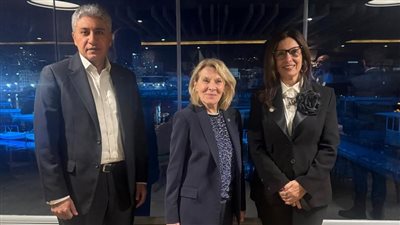 وزيرة الثقافة تبحث مع نظيرتها الفرنسية دعم التبادل بمجالات السينما والمسرح والموسيقى