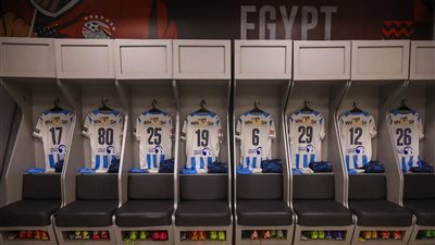 شاهد غرف ملابس بيراميدز وزد قبل مباراة نهائي كأس مصر (صور)