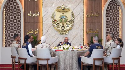 الرئيس السيسي يتفقد مقر القيادة الاستراتيجية والأكاديمية العسكرية (فيديو)