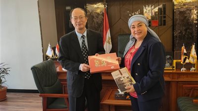 رئيس أكاديمية الفنون تستقبل المستشار التعليمي الصيني في إطار تعزيز الشراكة الإبداعية