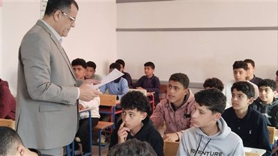 طلاب أولى إعدادى بالقاهرة: امتحان العربي سهل والوقت كافي (فيديو) 