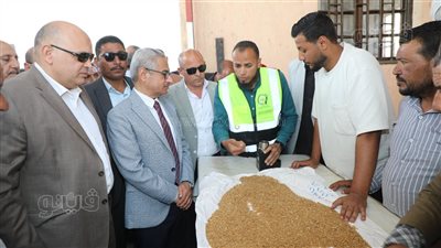 محافظ بني سويف يتفقد مجمع صوامع سدس ويشدد على انتظام توريد القمح