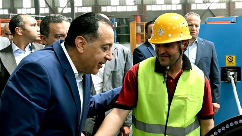 رئيس الوزراء يجري