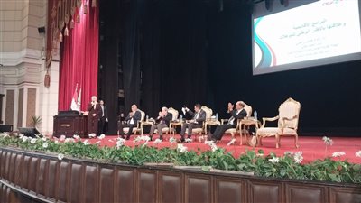وزير التعليم العالي الأسبق: التكامل بين التخصصات يسهم في إعداد خريج قادر على المنافسة